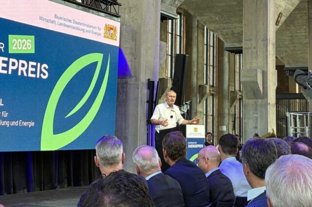 Wärmenetz Lonnerstadt - Teilnahme an der Verleihung des Bayerischen Energiepreises 2026 Wärmenetz Lonnerstadt - Teilnahme an der Verleihung des Bayerischen Energiepreises 2026